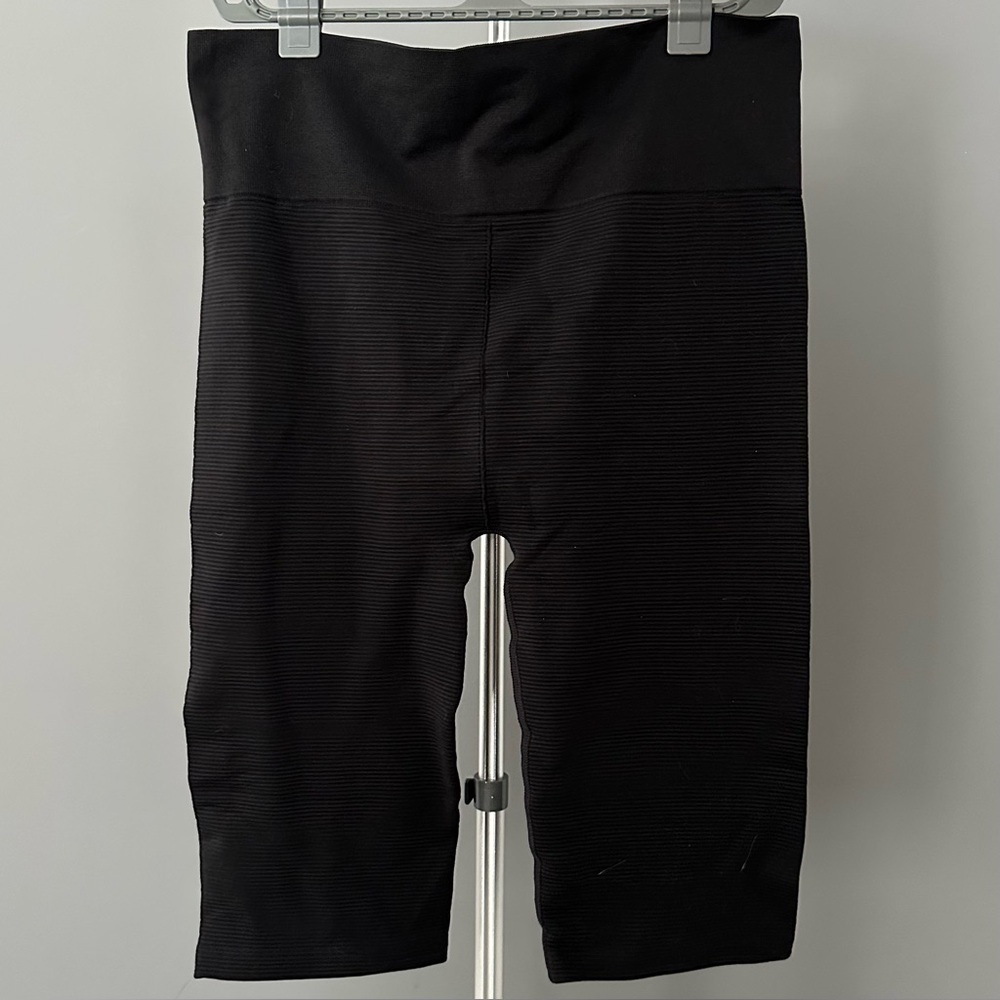 Victoria’s Secret Ribbed Seamless Shaper Short